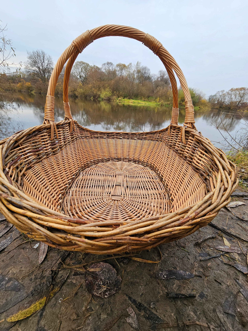 Wicker basket 031r - NaturelyWoven wicker - handmade
