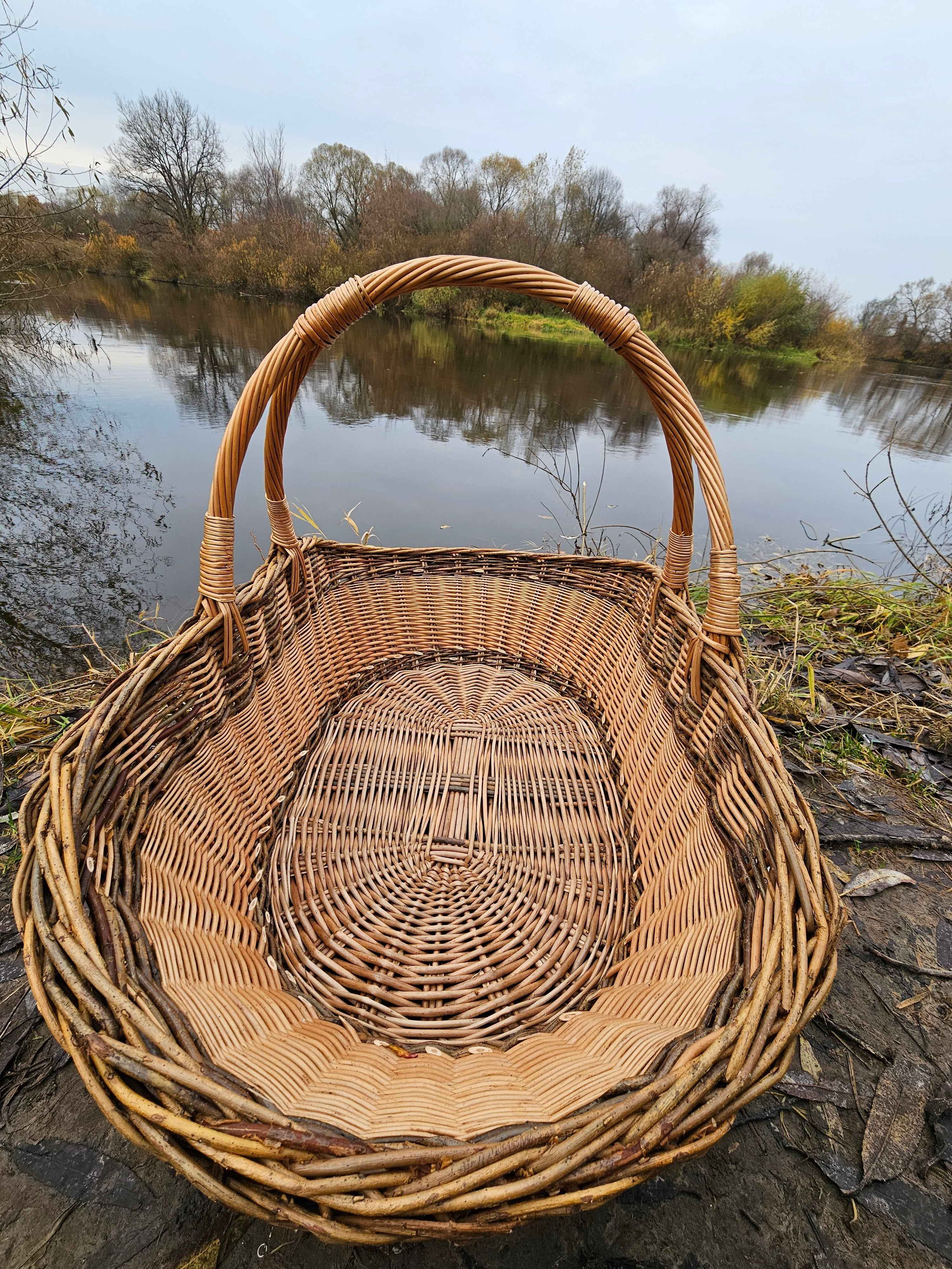 Wicker basket 031r - NaturelyWoven wicker - handmade