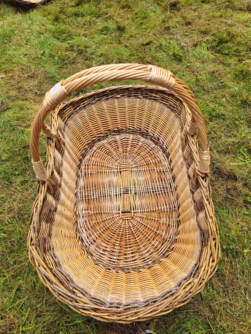 Wicker basket 031r - NaturelyWoven wicker - handmade