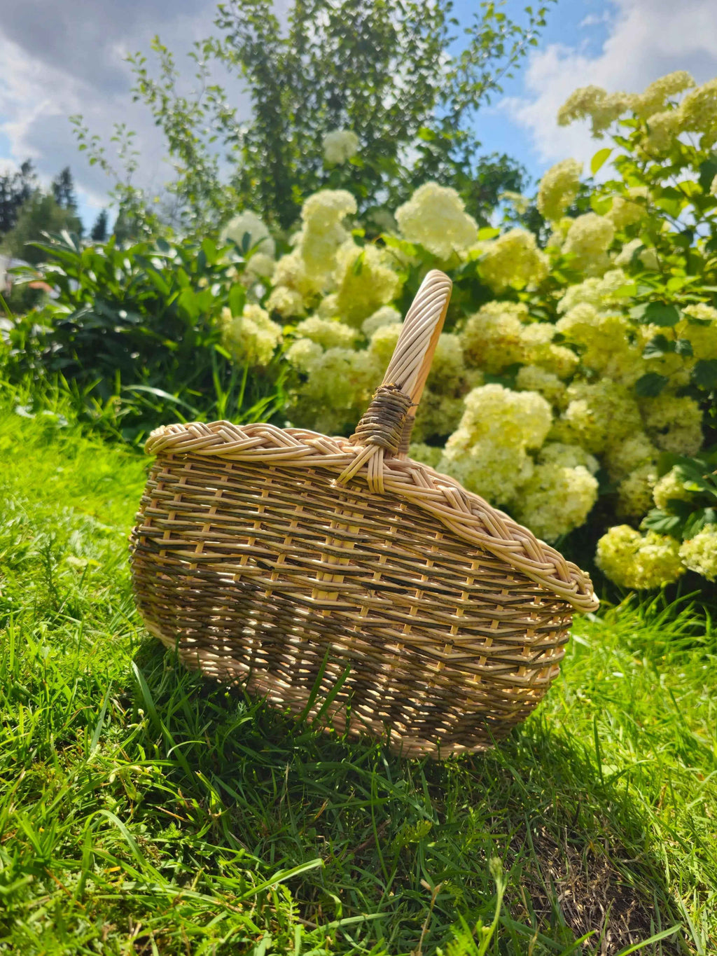 Small wicker basket 051b - NaturelyWoven wicker - handmade