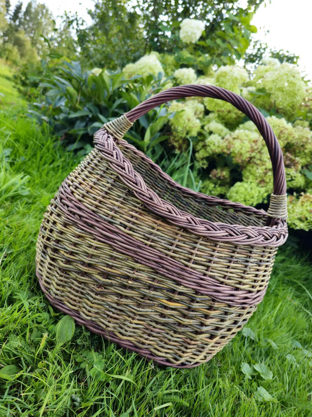 Wicker basket 039b - NaturelyWoven wicker - handmade