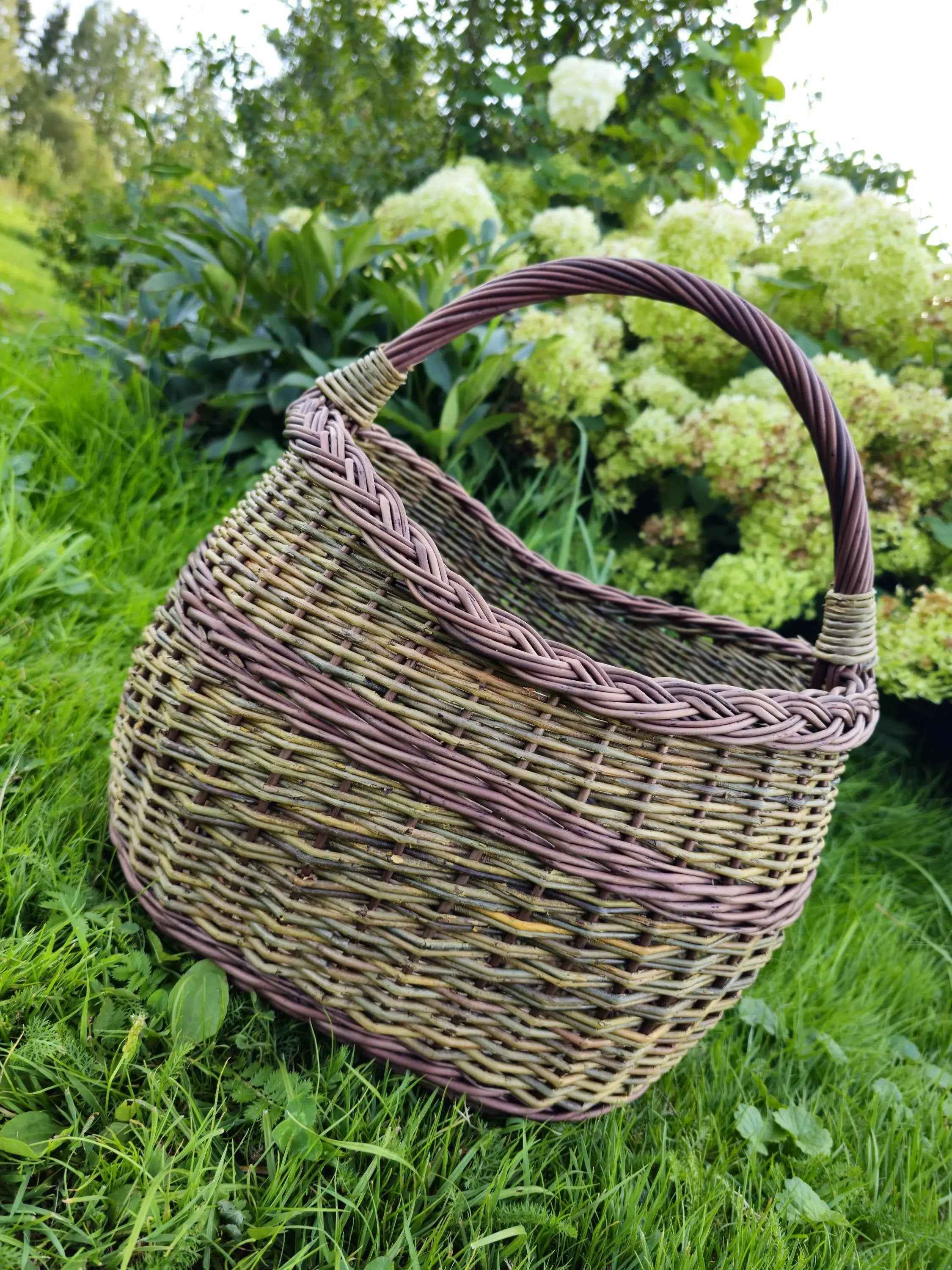 Wicker basket 039b - NaturelyWoven wicker - handmade