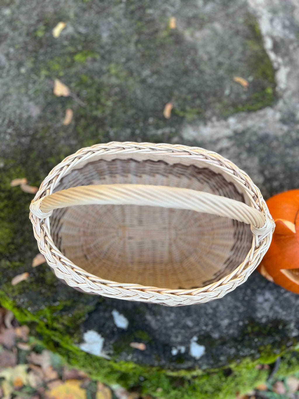 Wicker basket 039b - NaturelyWoven wicker - handmade