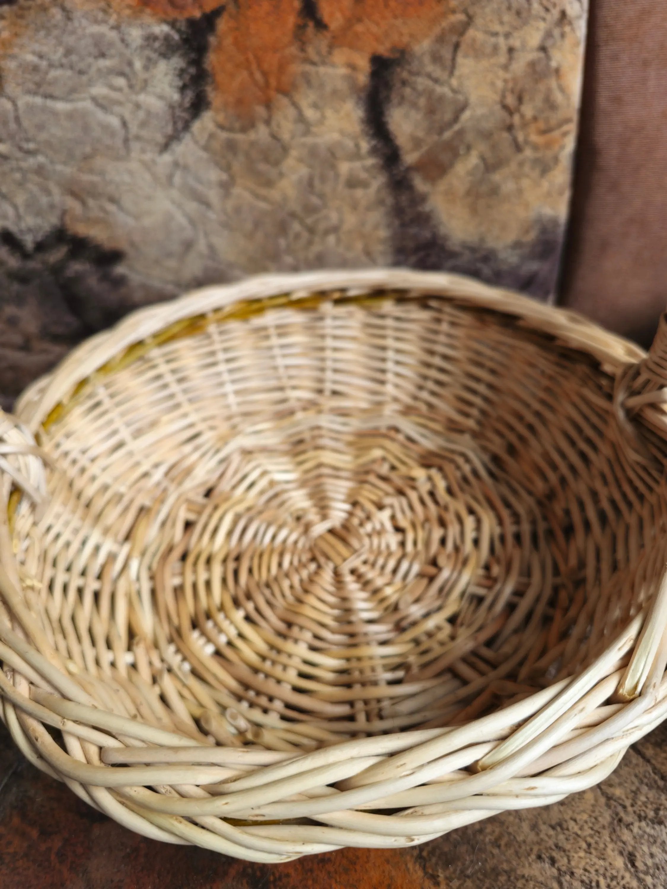 Shallow Wicker Basket With Handle – Handwoven Willow Basket For Small Harvests - NaturelyWoven
