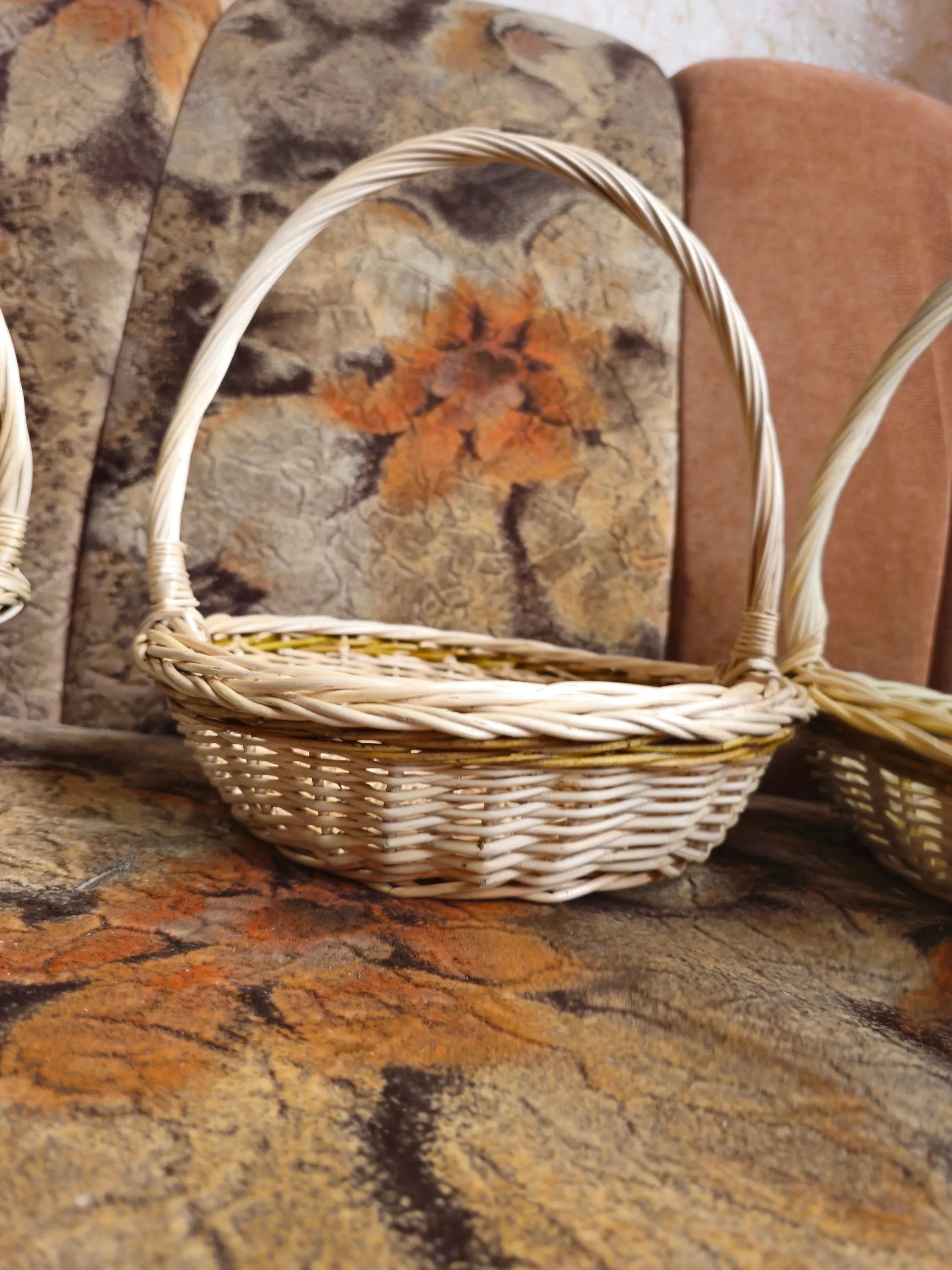 Shallow Wicker Basket With Handle – Handwoven Willow Basket For Small Harvests - NaturelyWoven