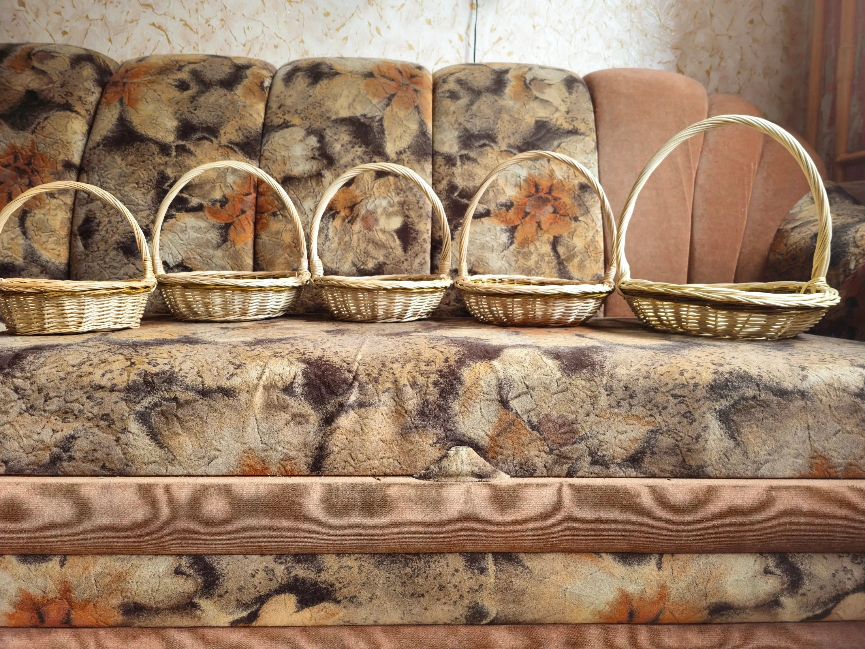 Shallow Wicker Basket With Handle – Handwoven Willow Basket For Small Harvests - NaturelyWoven