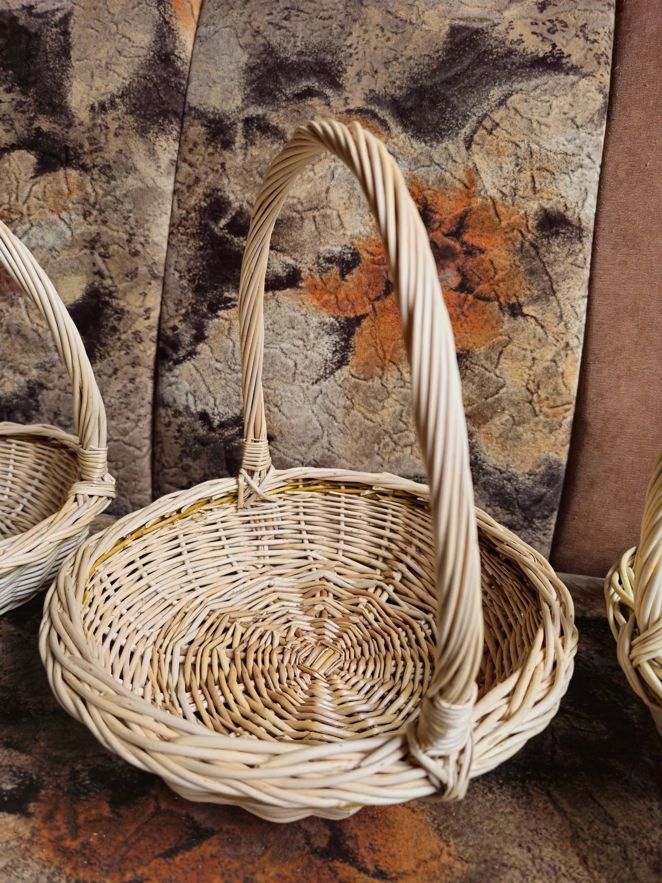 Shallow Wicker Basket With Handle – Handwoven Willow Basket For Small Harvests - NaturelyWoven