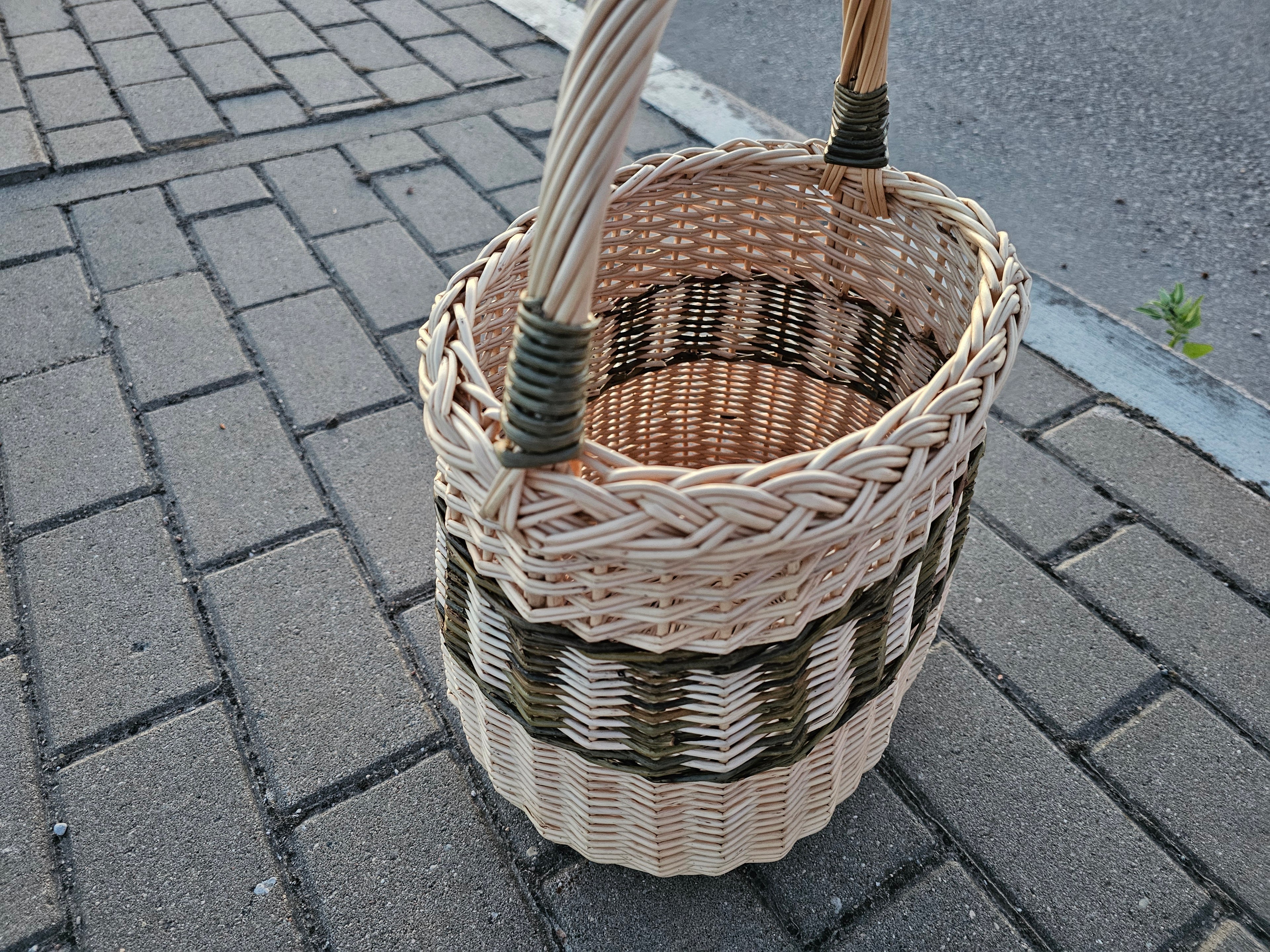 Aukšta sandėliavimo pintinė — daiktų pintinė, 2 nuotrauka
