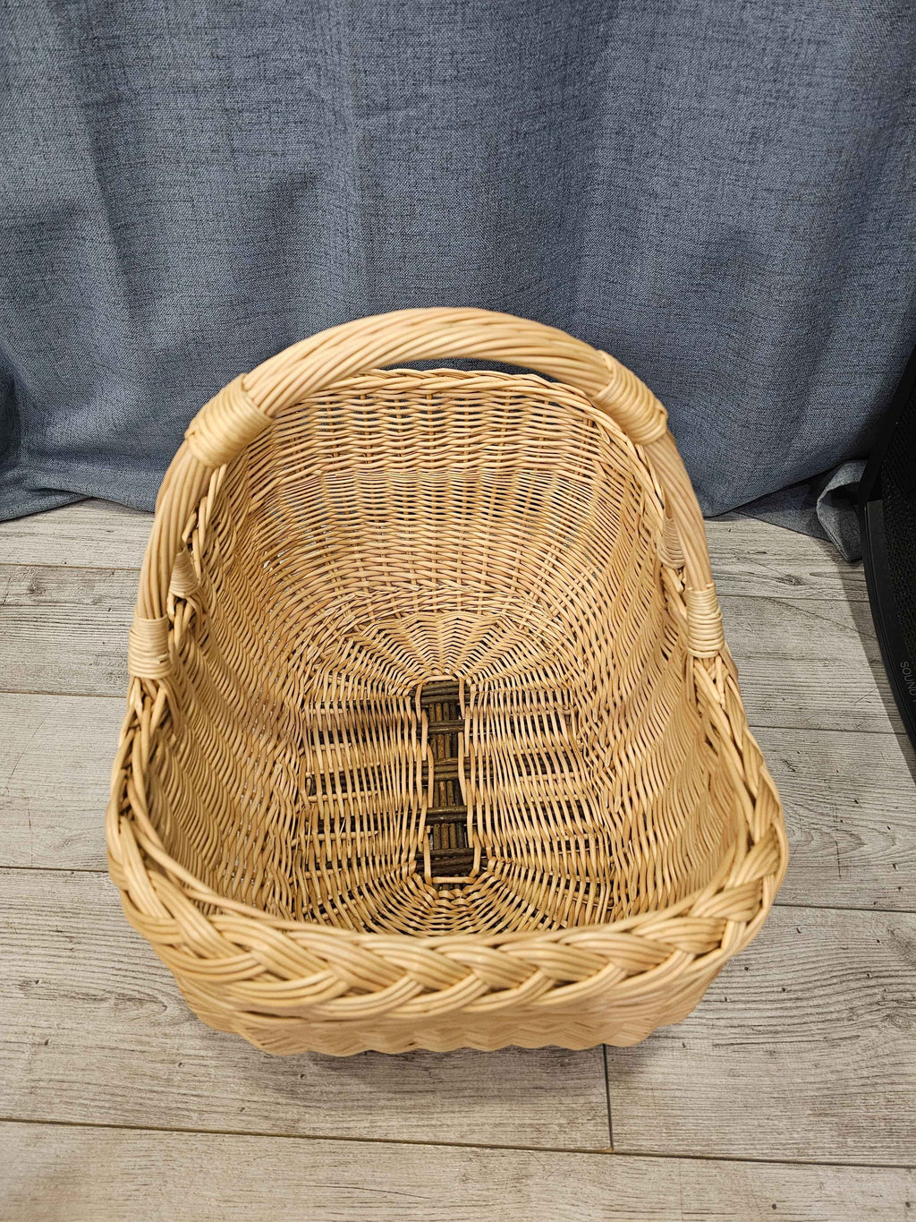 Wicker basket 016r - NaturelyWoven wicker - handmade