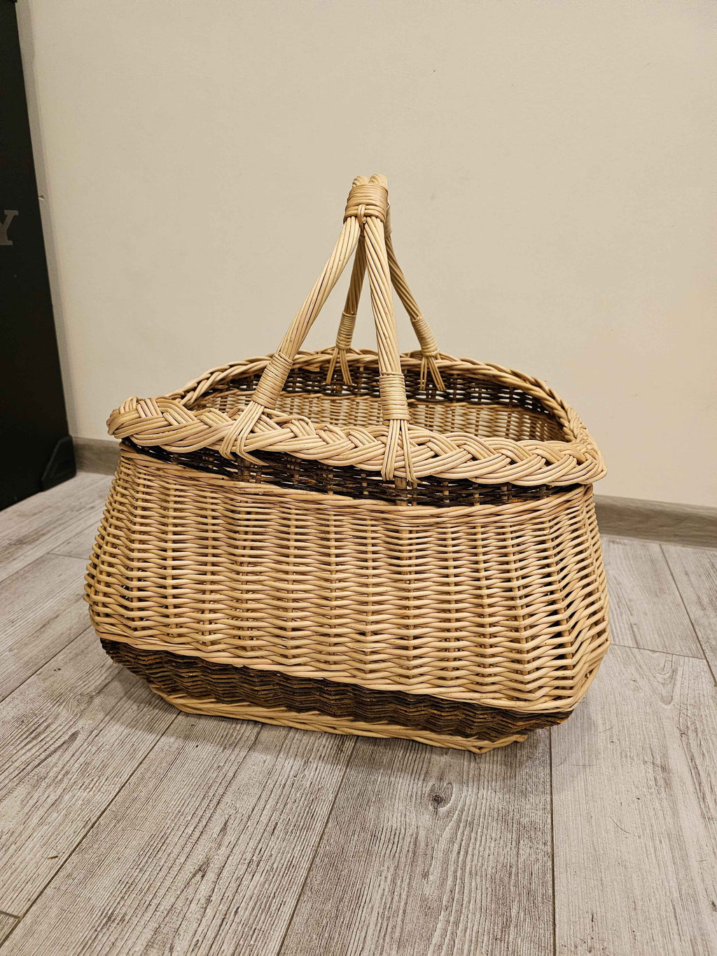 Wicker basket 019r - NaturelyWoven wicker - handmade