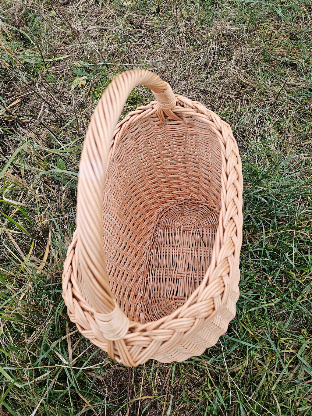Wicker basket 024r - NaturelyWoven wicker - handmade