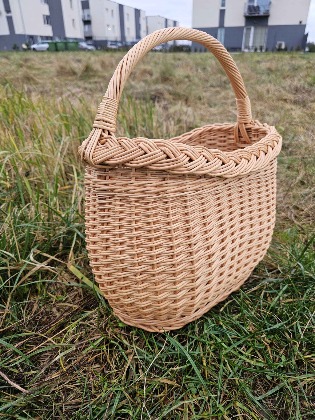 Wicker basket 024r - NaturelyWoven wicker - handmade