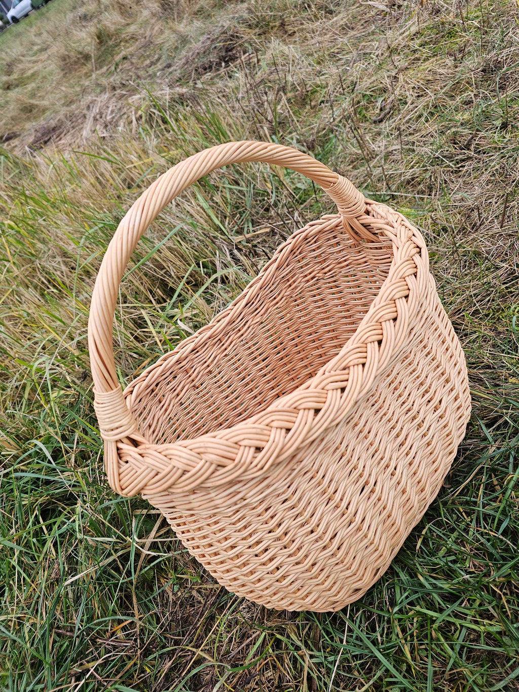 Wicker basket 024r - NaturelyWoven wicker - handmade