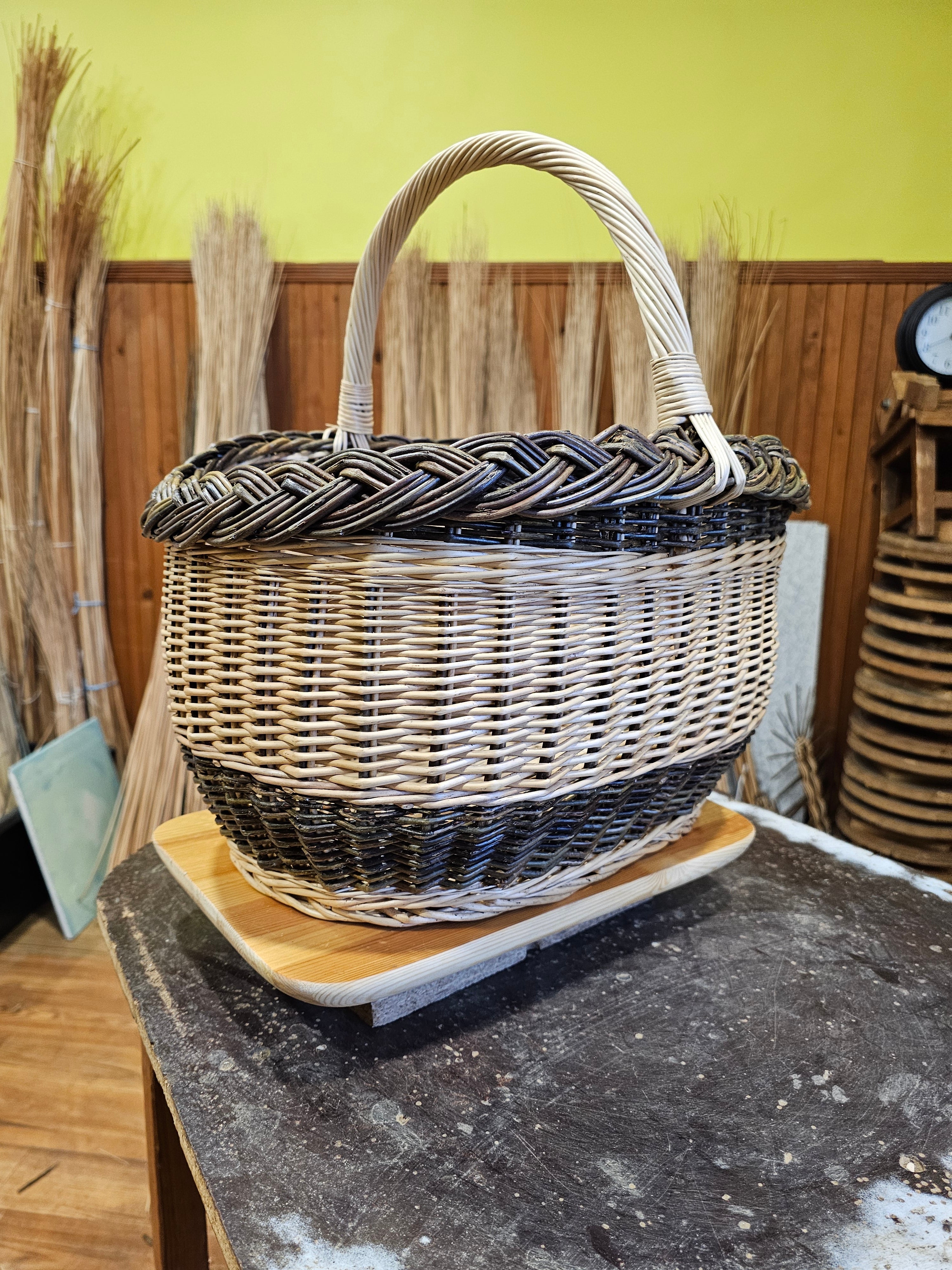 Wicker basket 040r - NaturelyWoven