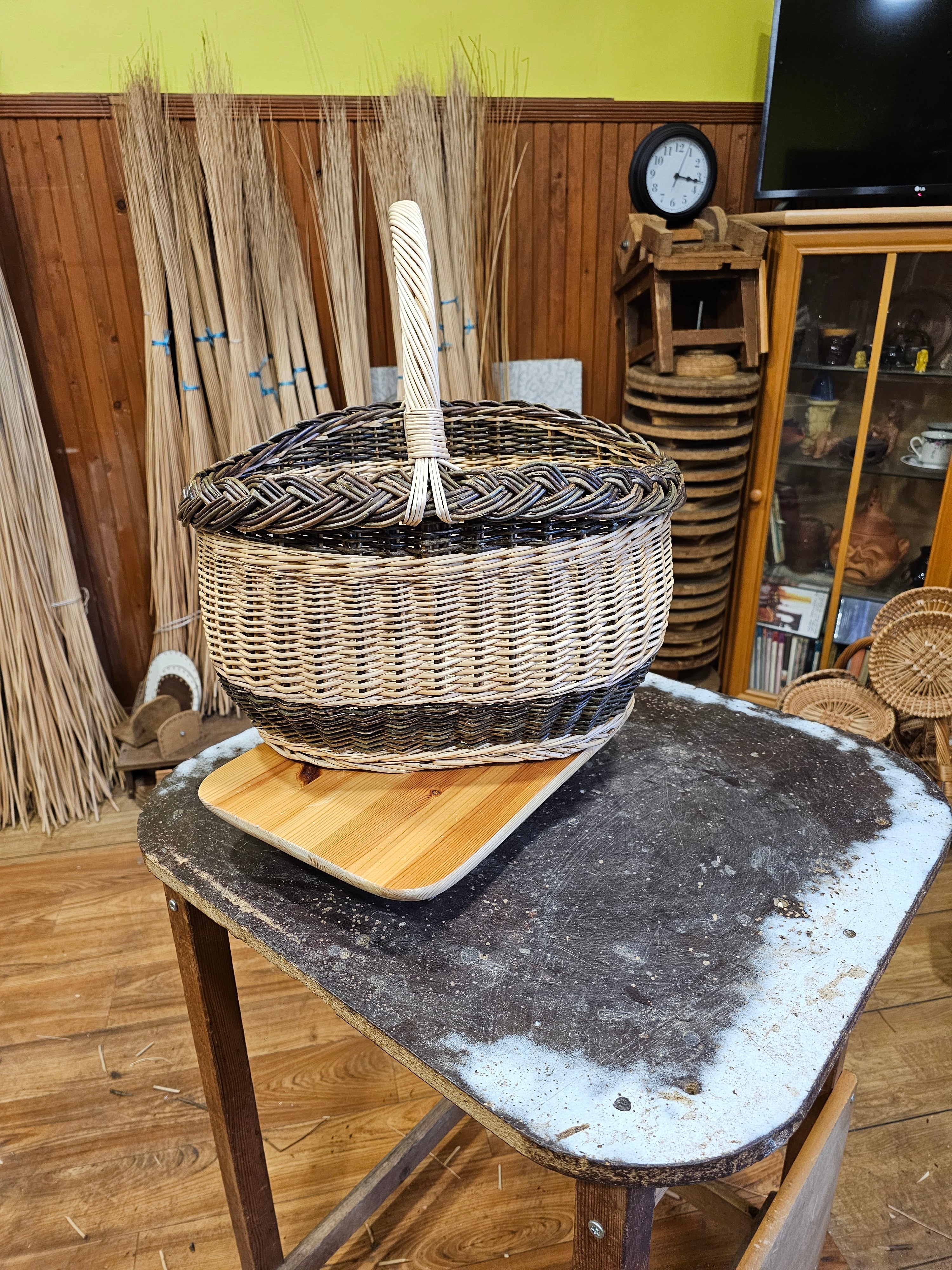 Wicker basket 040r - NaturelyWoven