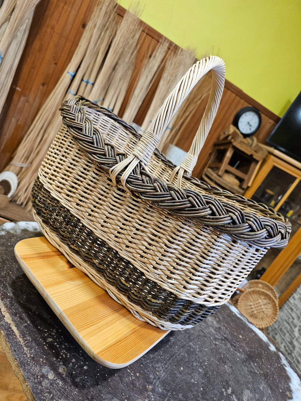 Wicker basket 041r - NaturelyWoven