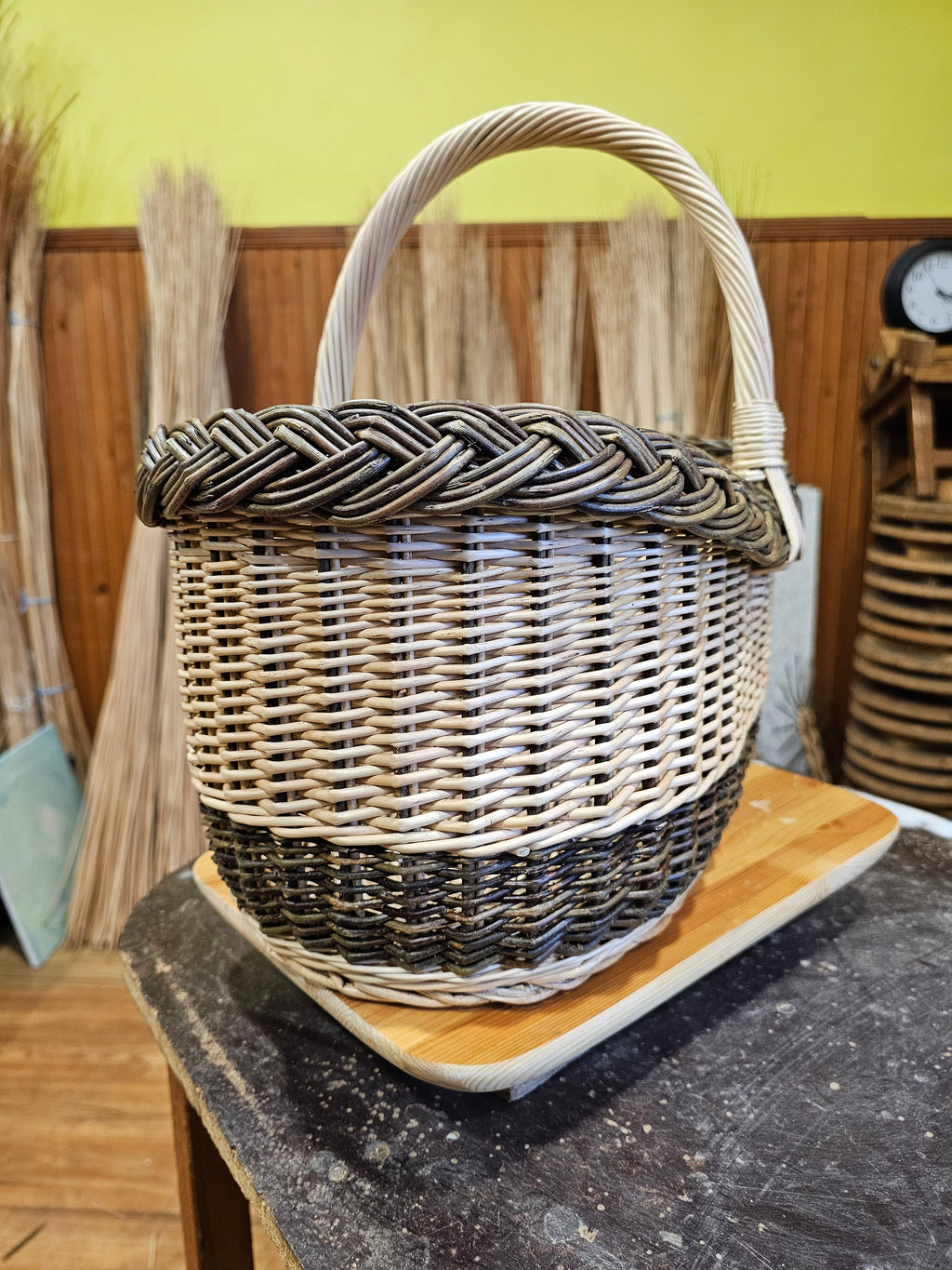 Wicker basket 041r - NaturelyWoven