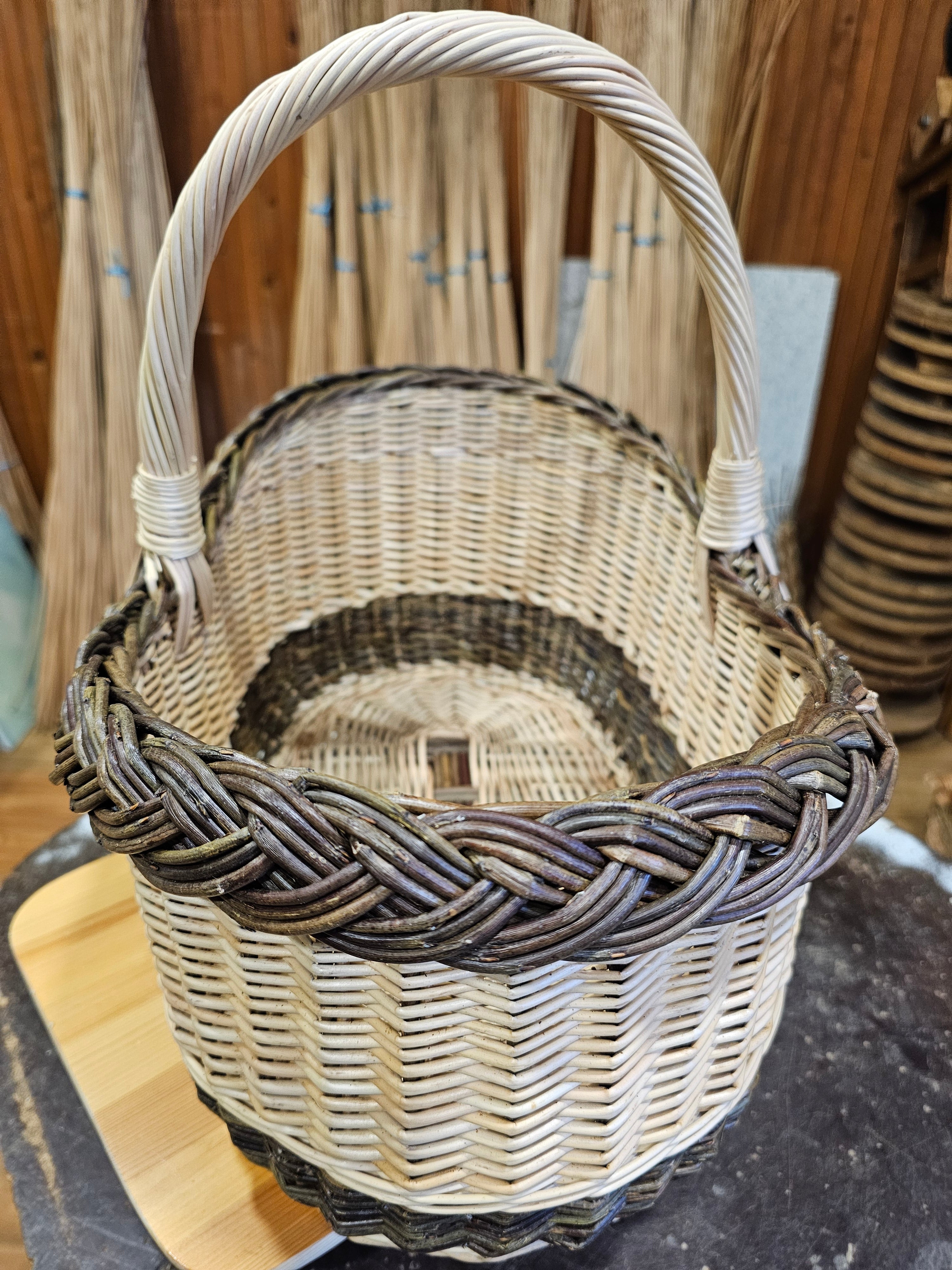 Wicker basket 041r - NaturelyWoven