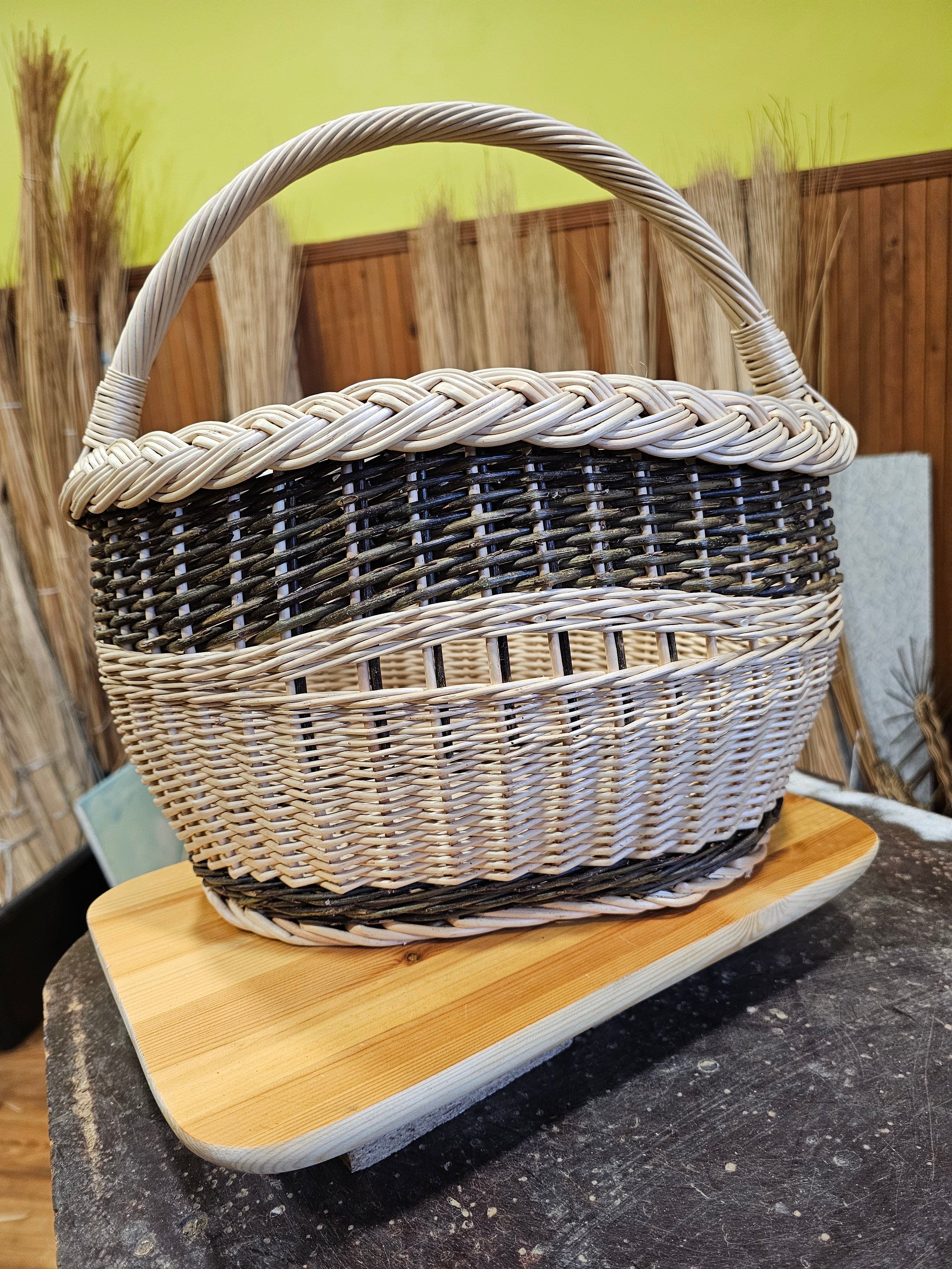 Wicker basket 042r - NaturelyWoven