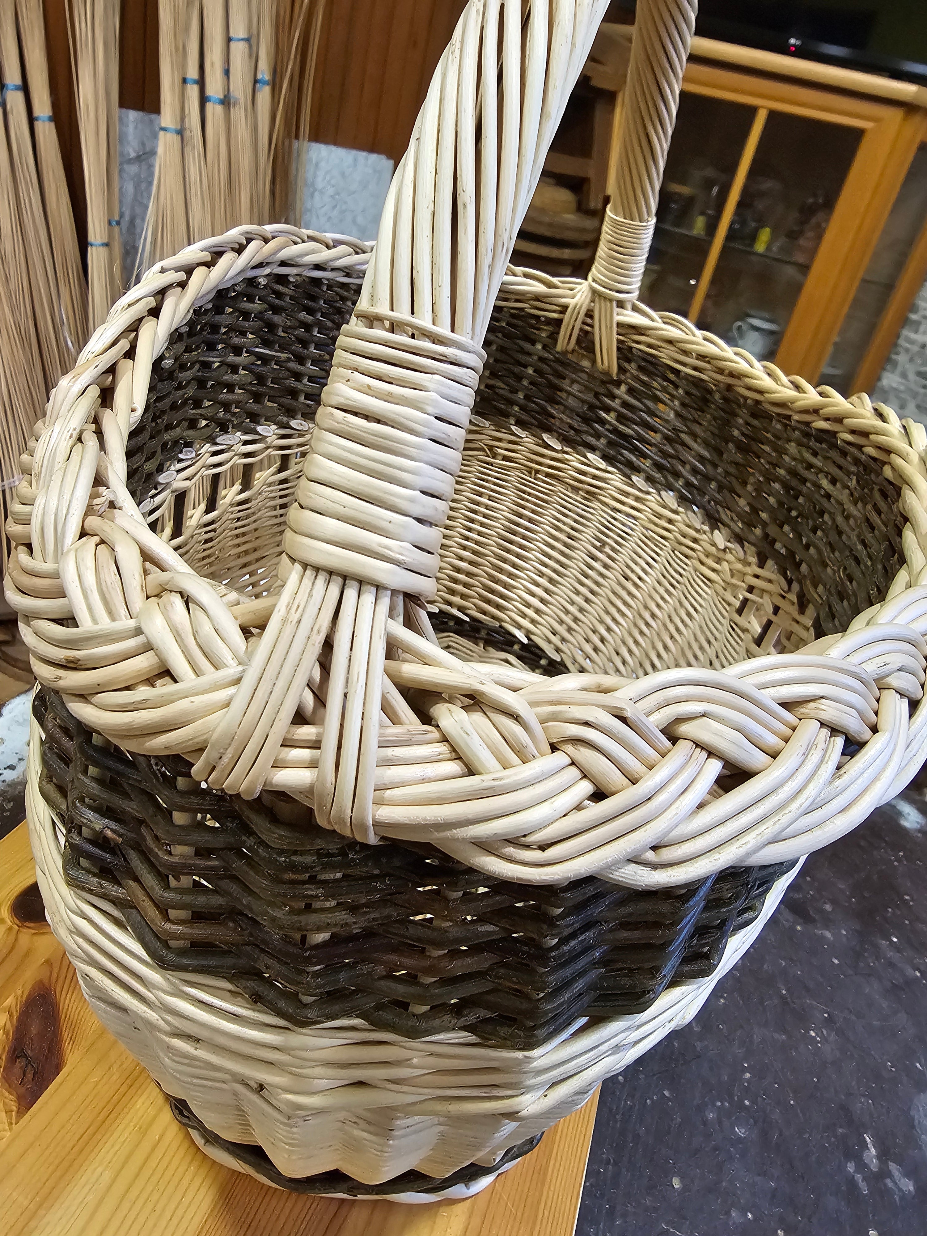 Wicker basket 042r - NaturelyWoven