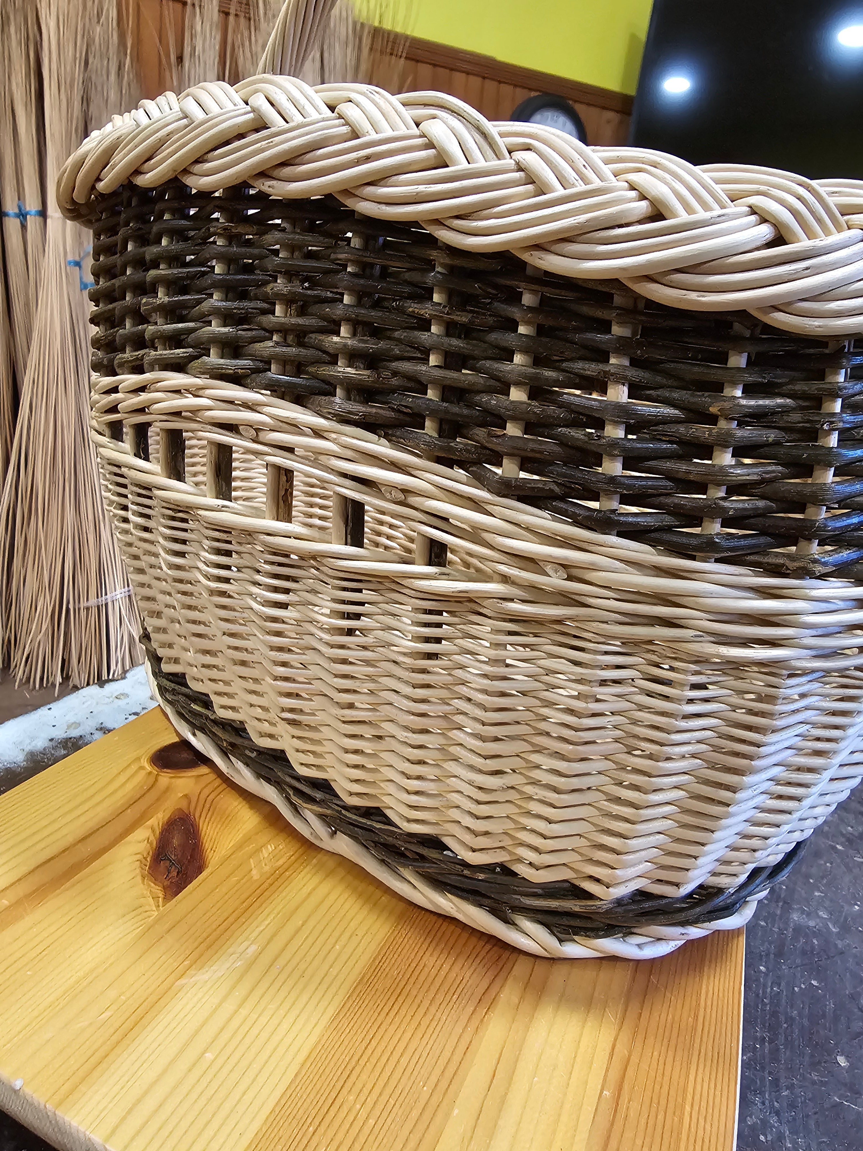 Wicker basket 042r - NaturelyWoven