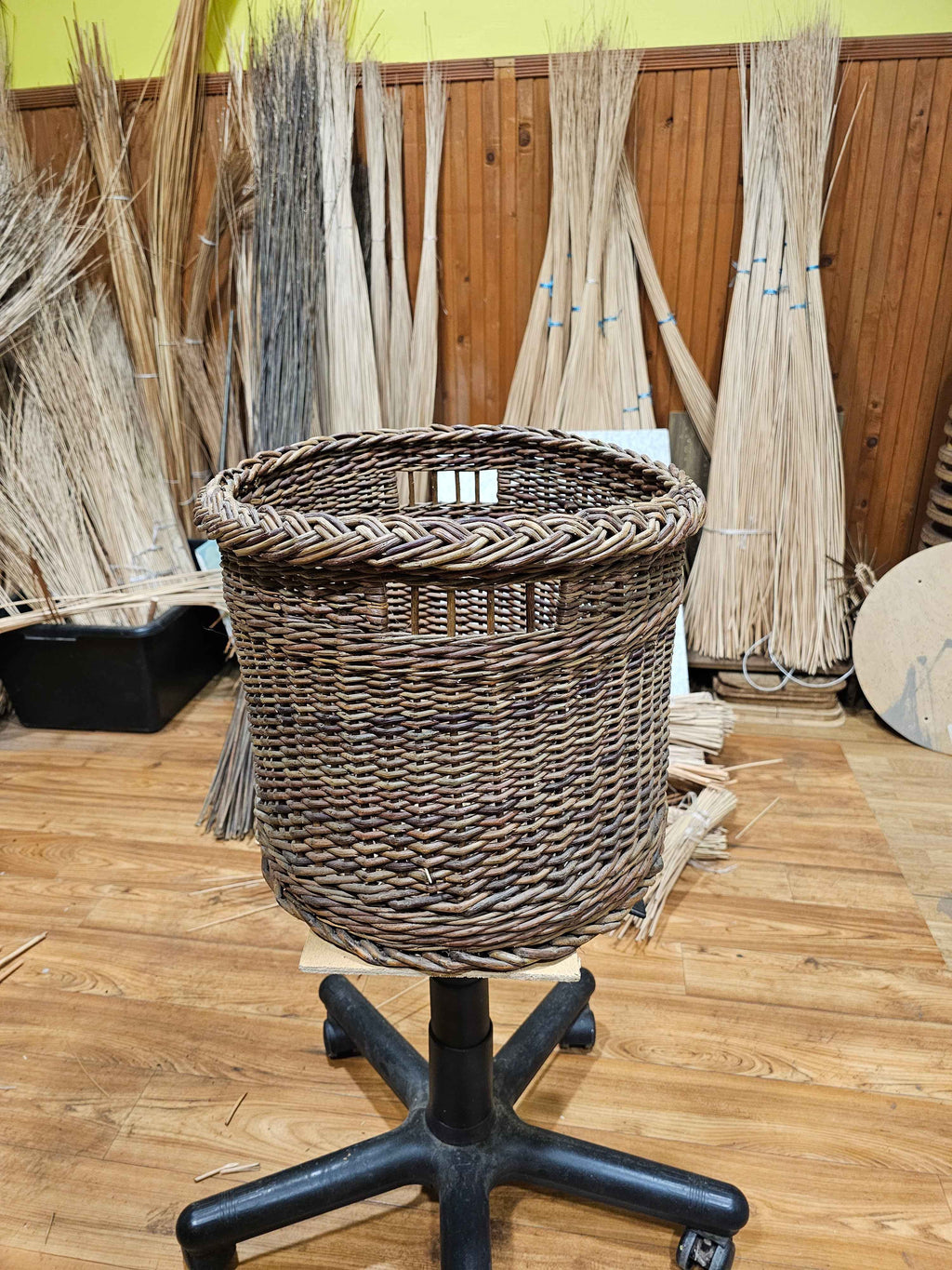 Wicker flower pot 043r - NaturelyWoven wicker - handmade