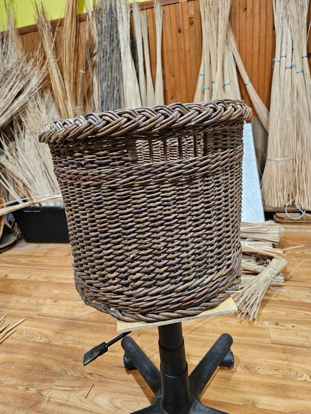 Wicker flower pot 043r - NaturelyWoven wicker - handmade