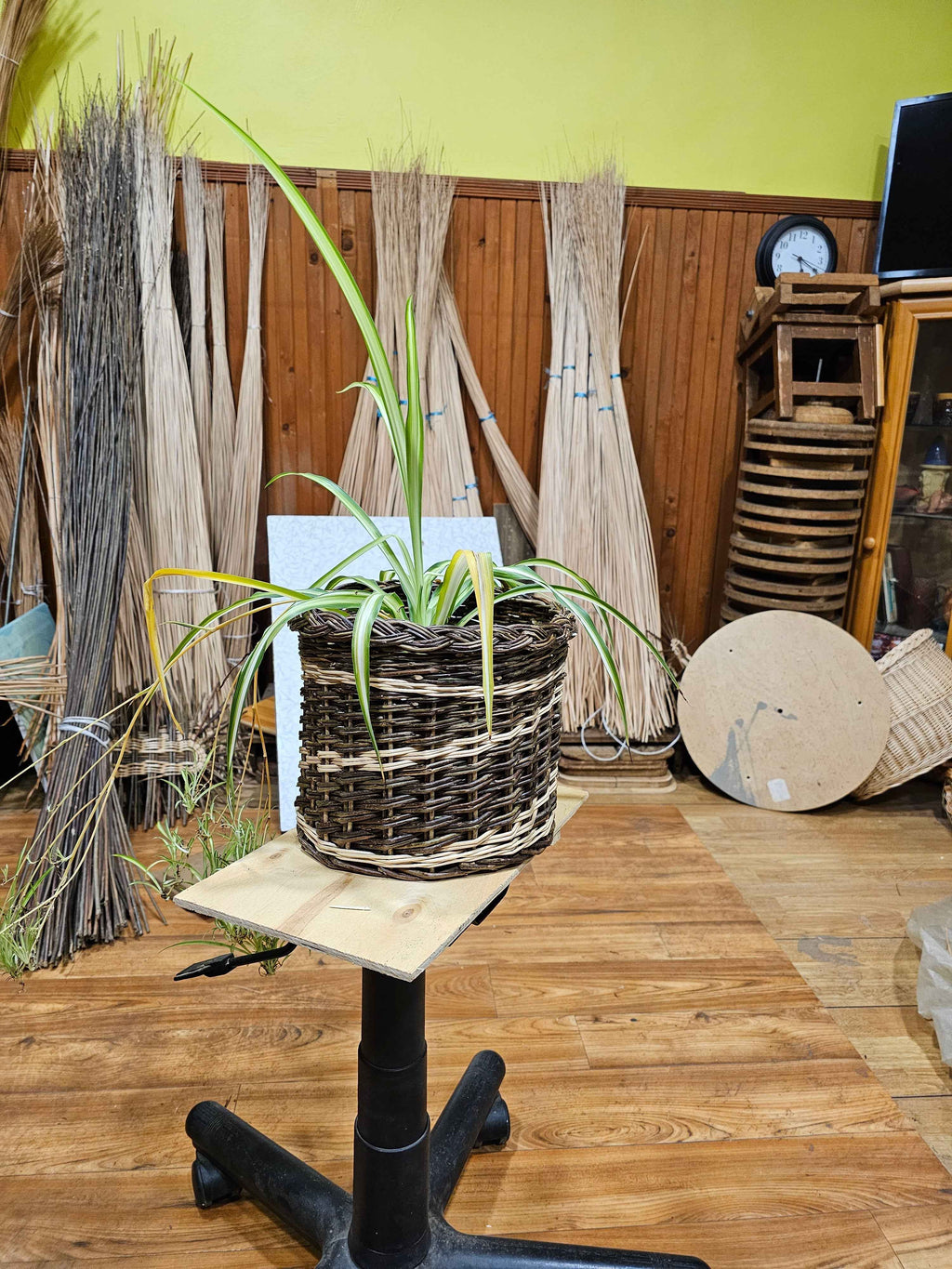 Wicker flower pot 043r - NaturelyWoven wicker - handmade