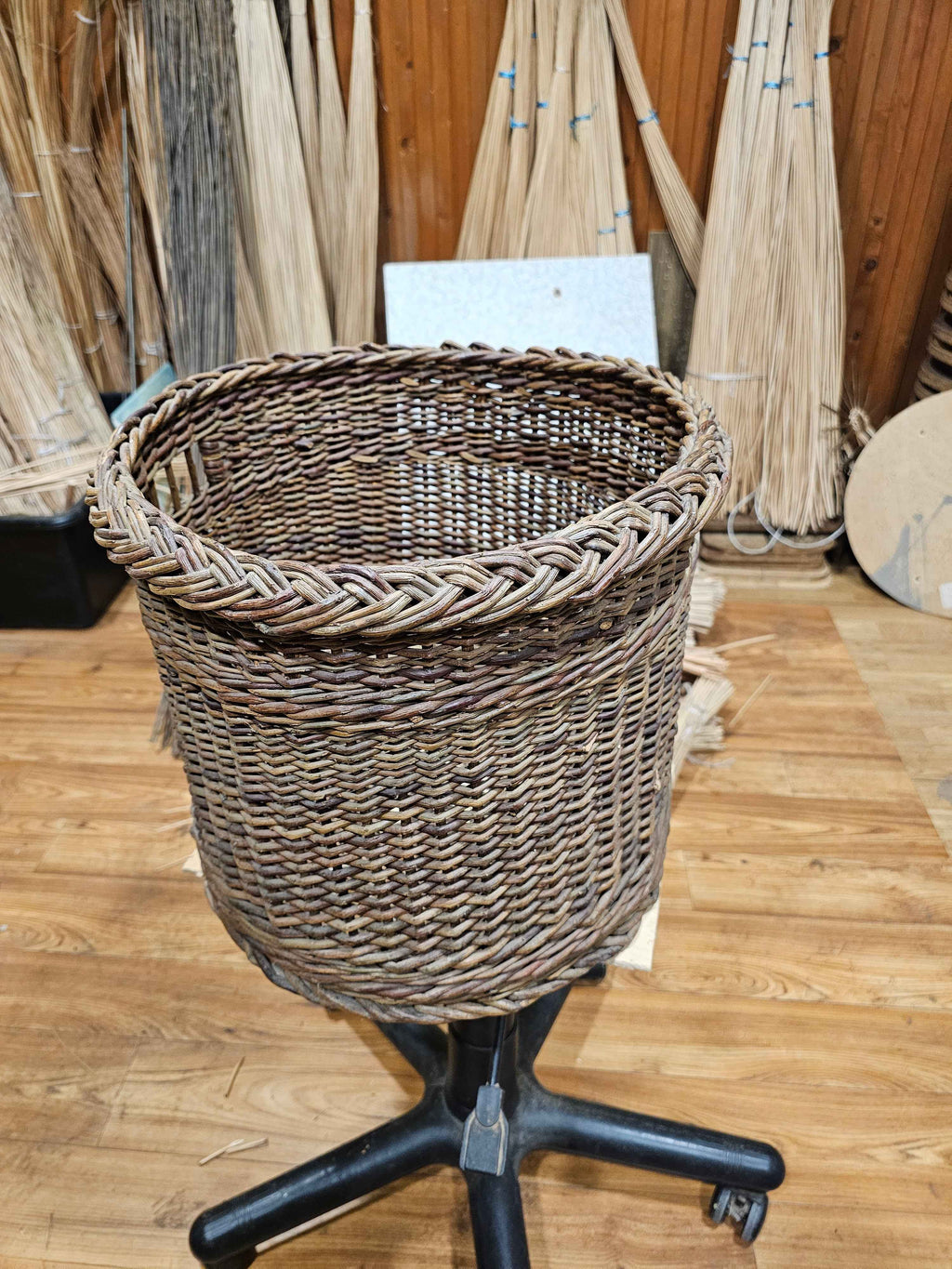 Wicker flower pot 043r - NaturelyWoven wicker - handmade