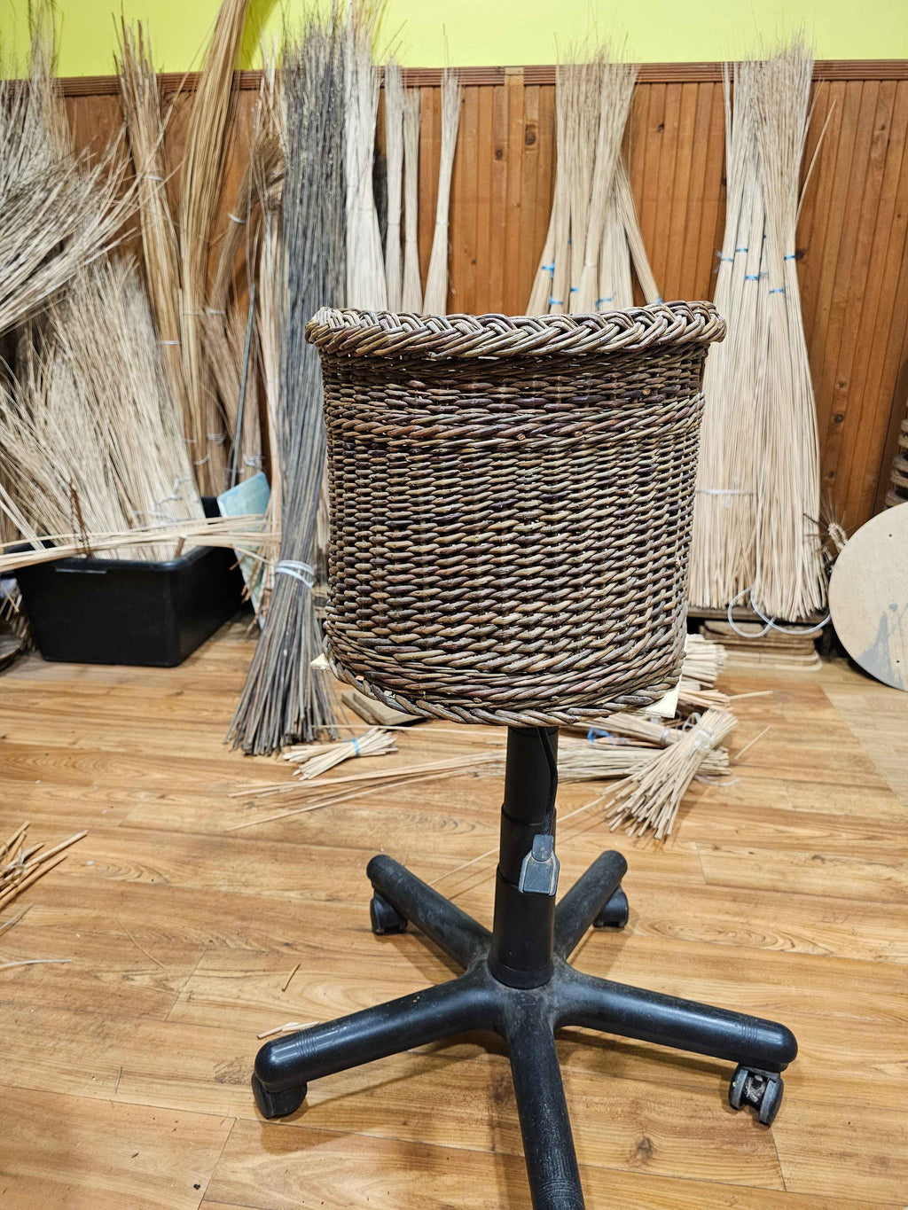 Wicker flower pot 043r - NaturelyWoven wicker - handmade