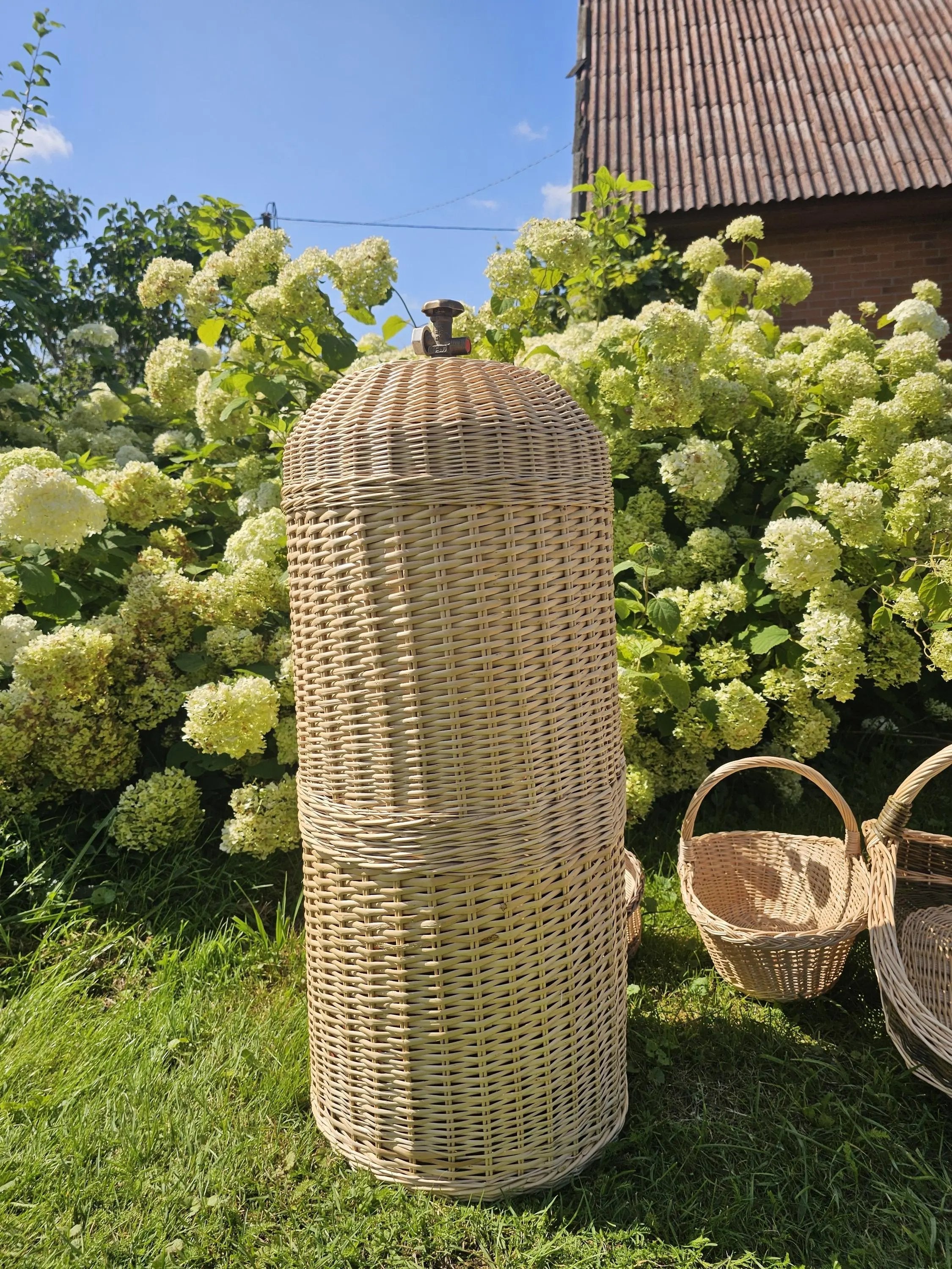 Wicker Gas Cylinder Cover - Handwoven Natural Willow Basket for Outdoor Gas Tanks - NaturelyWoven
