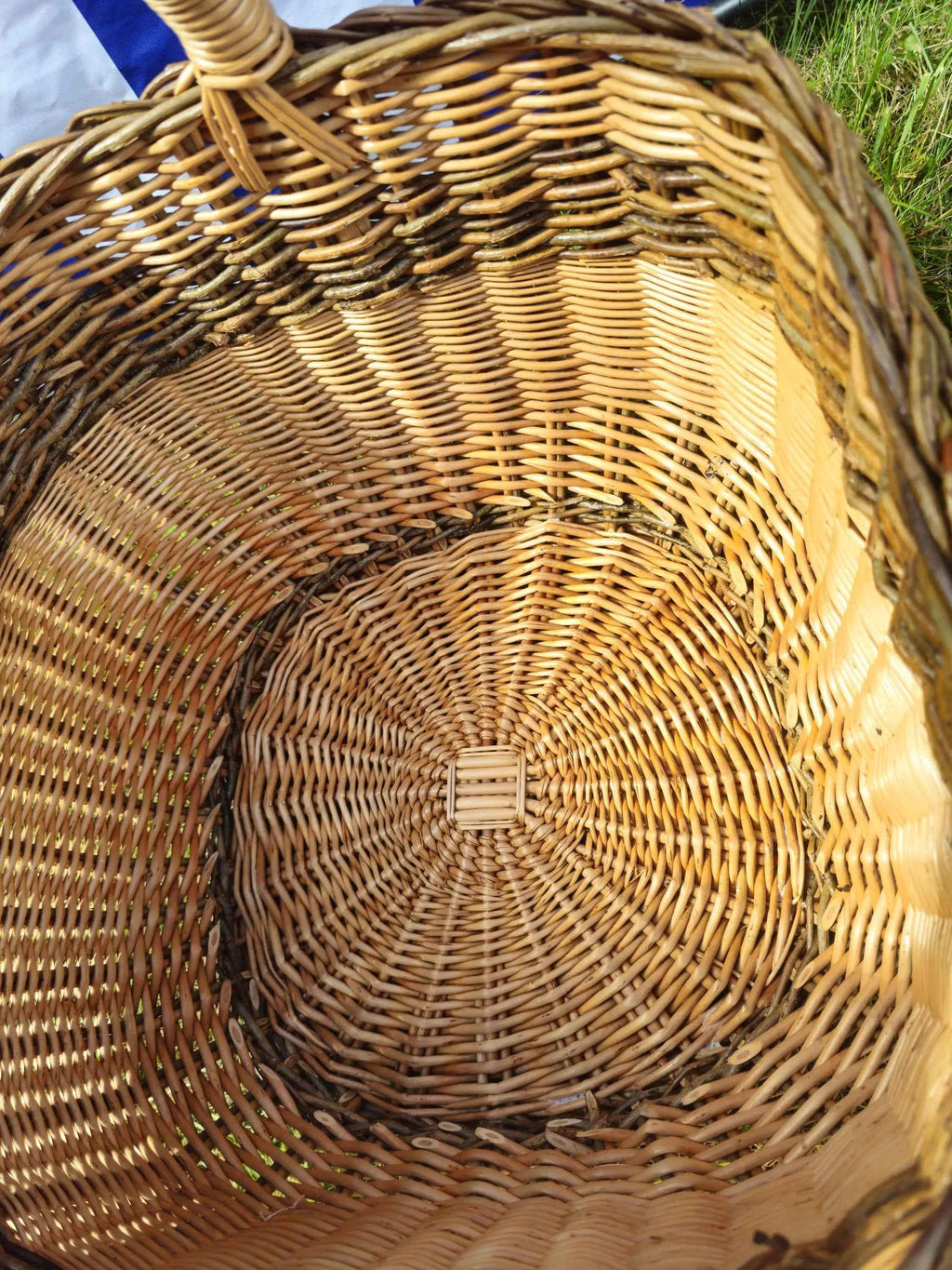 Wicker basket 018r - NaturelyWoven wicker - handmade