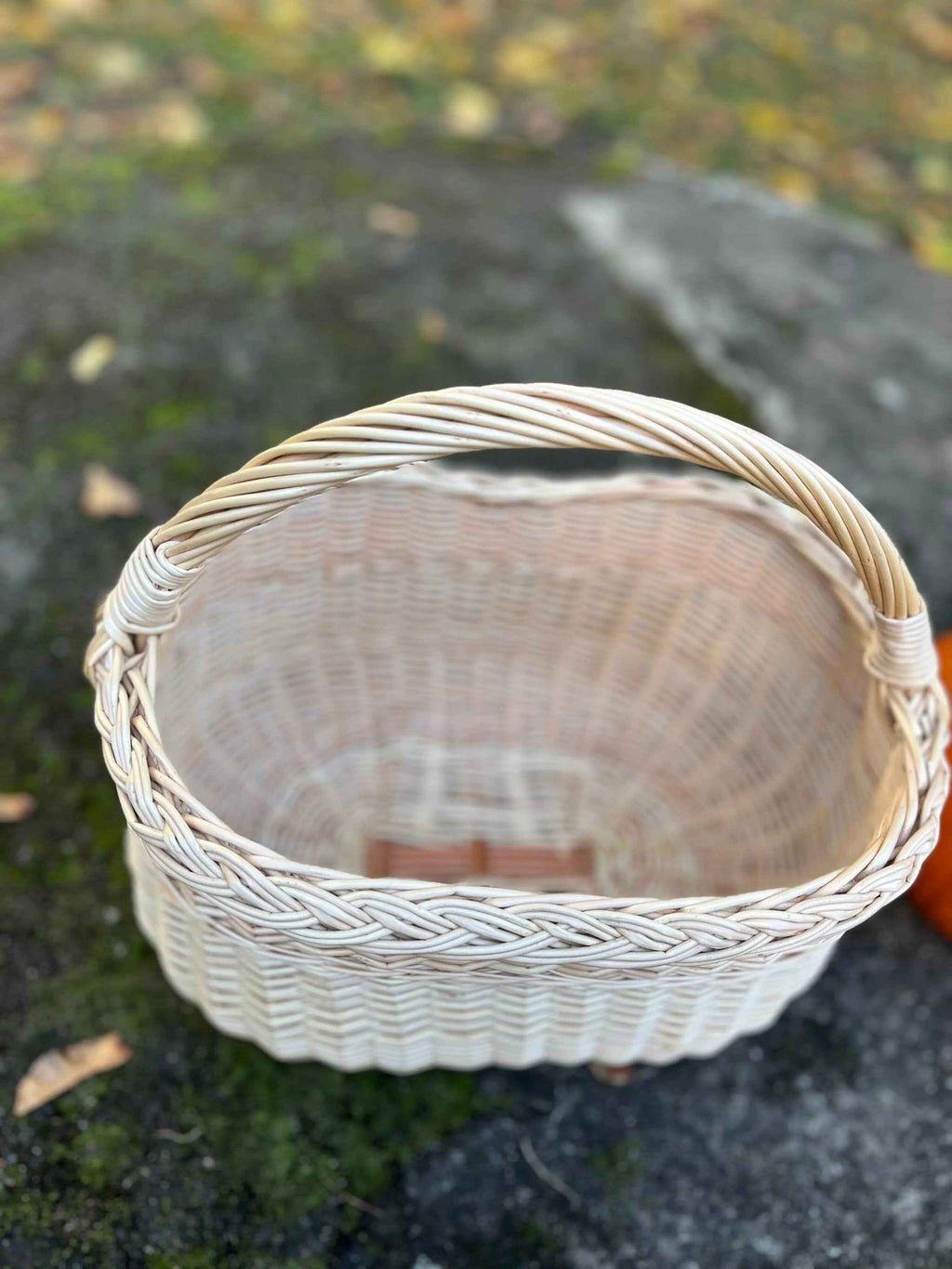 Wicker basket 041b - NaturelyWoven wicker - handmade