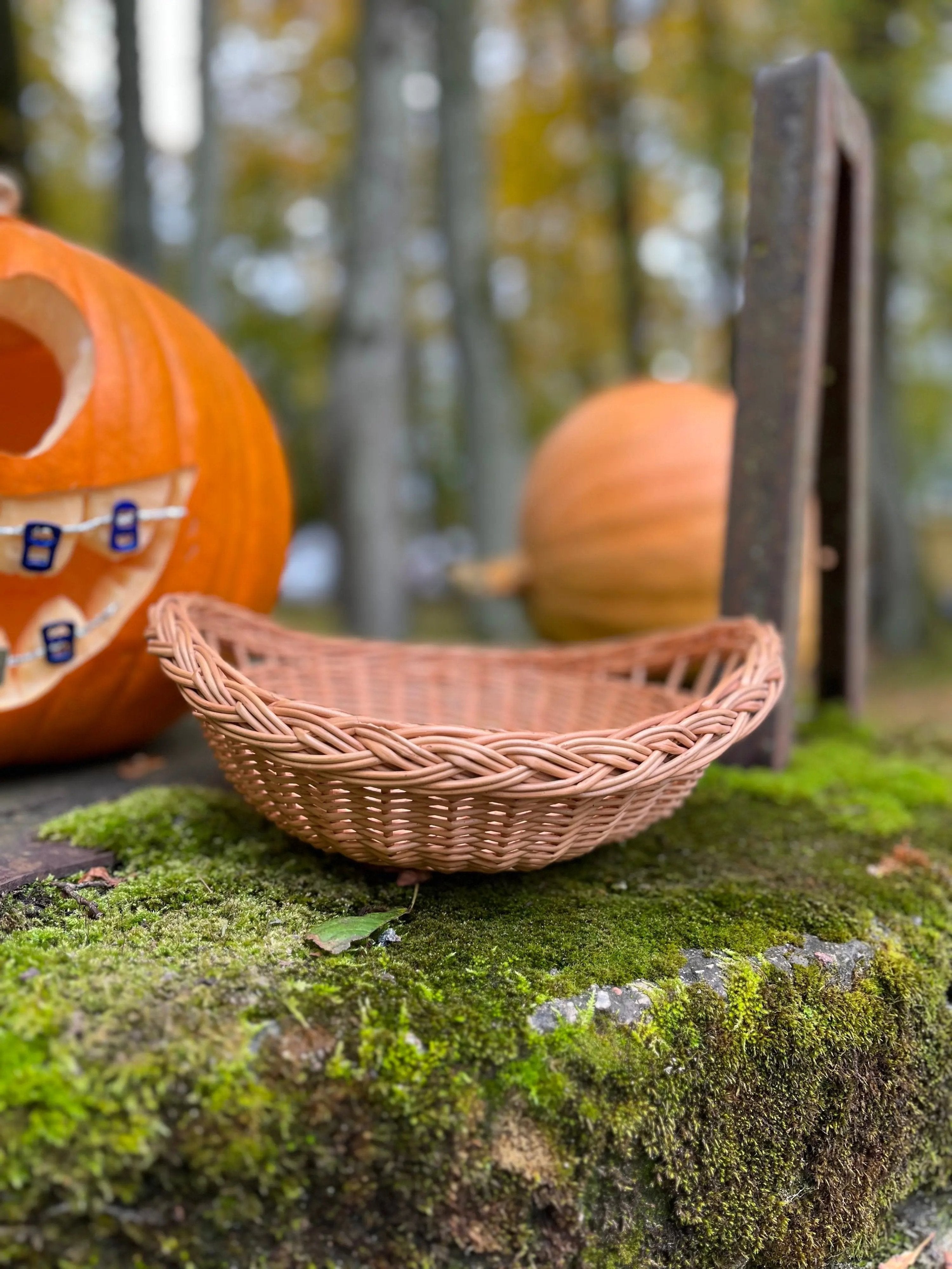 Wicker Round Tray – Handwoven Rustic Kitchen Basket with Open Weave Rim - NaturelyWoven