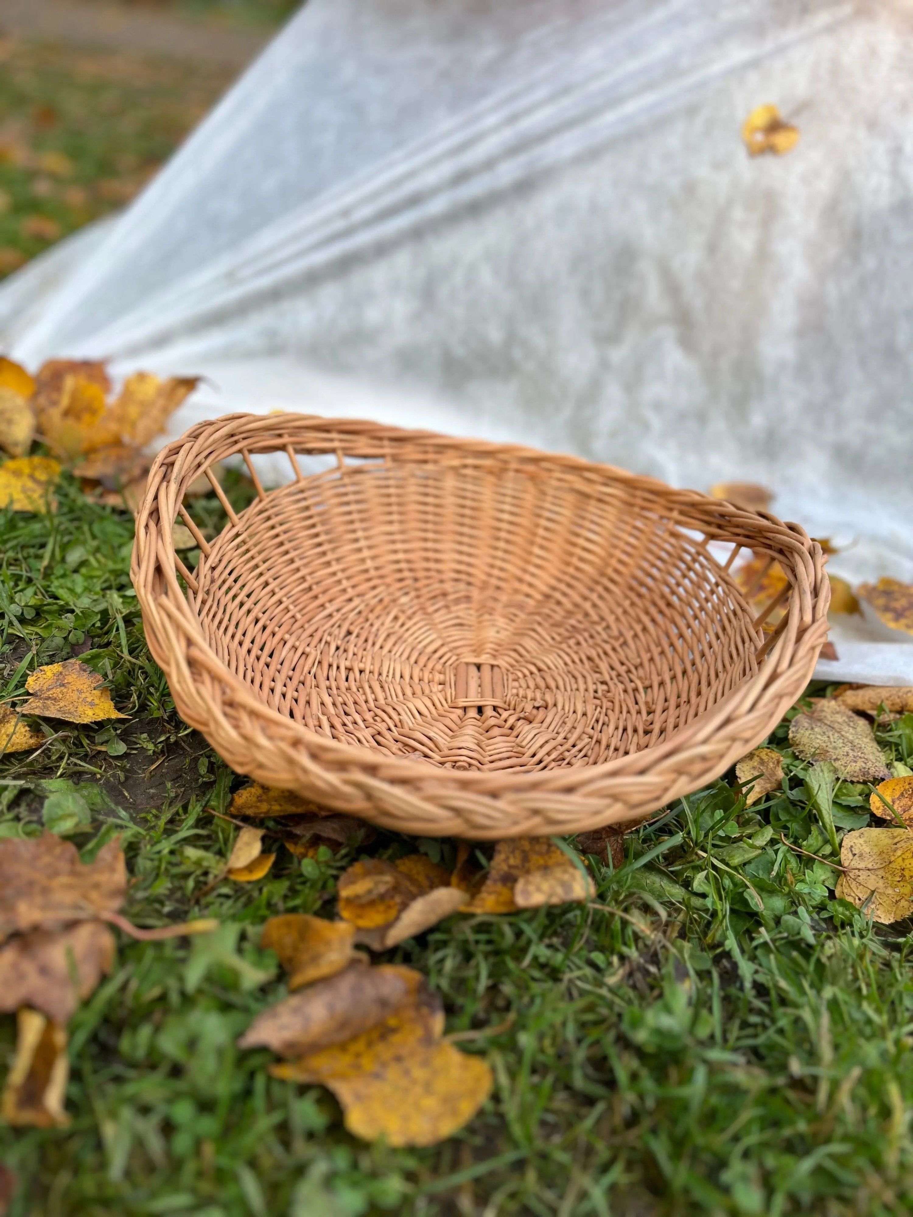 Wicker Round Tray – Handwoven Rustic Kitchen Basket with Open Weave Rim - NaturelyWoven