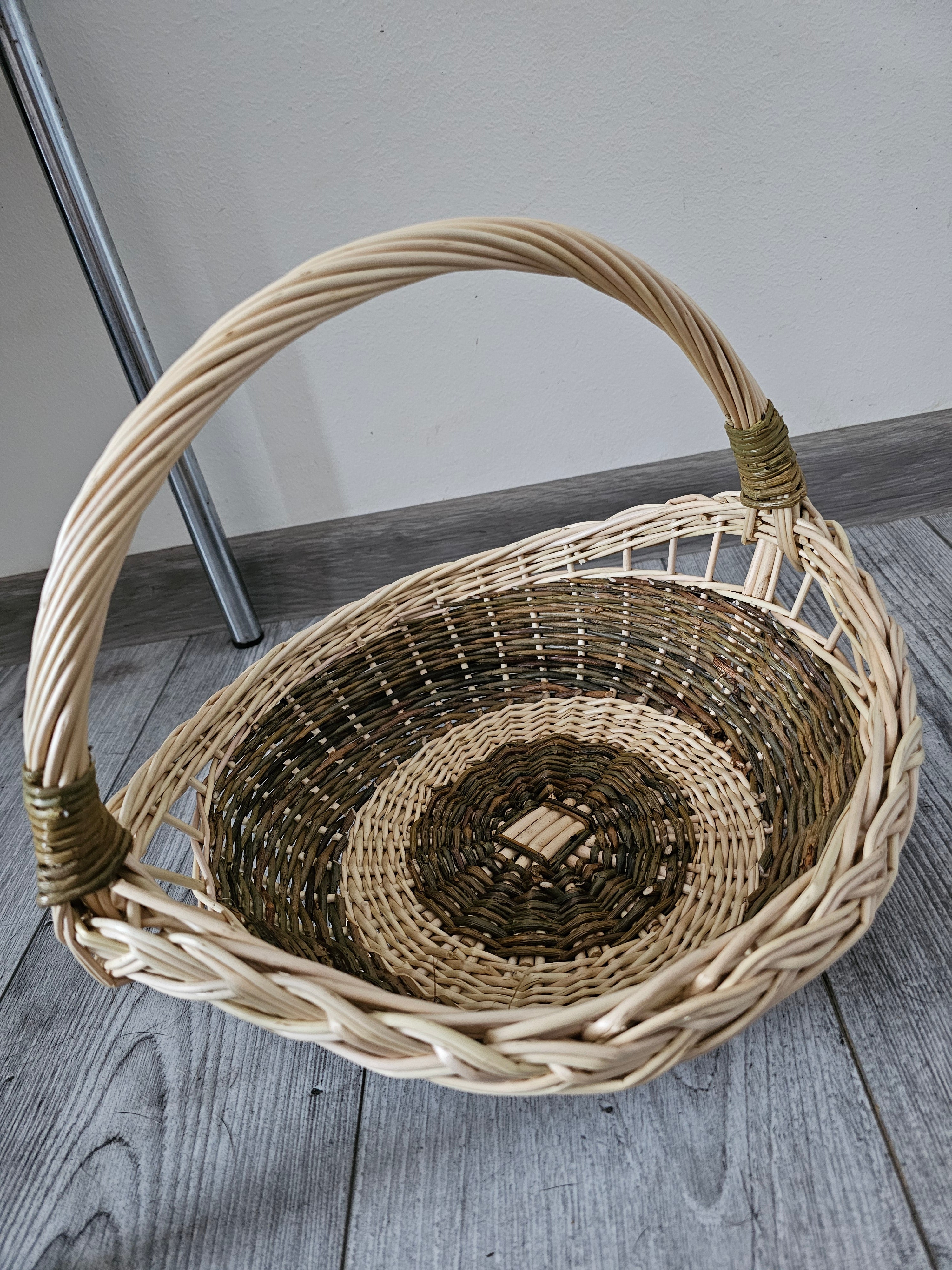 Wicker tray with handle 0024 - NaturelyWoven