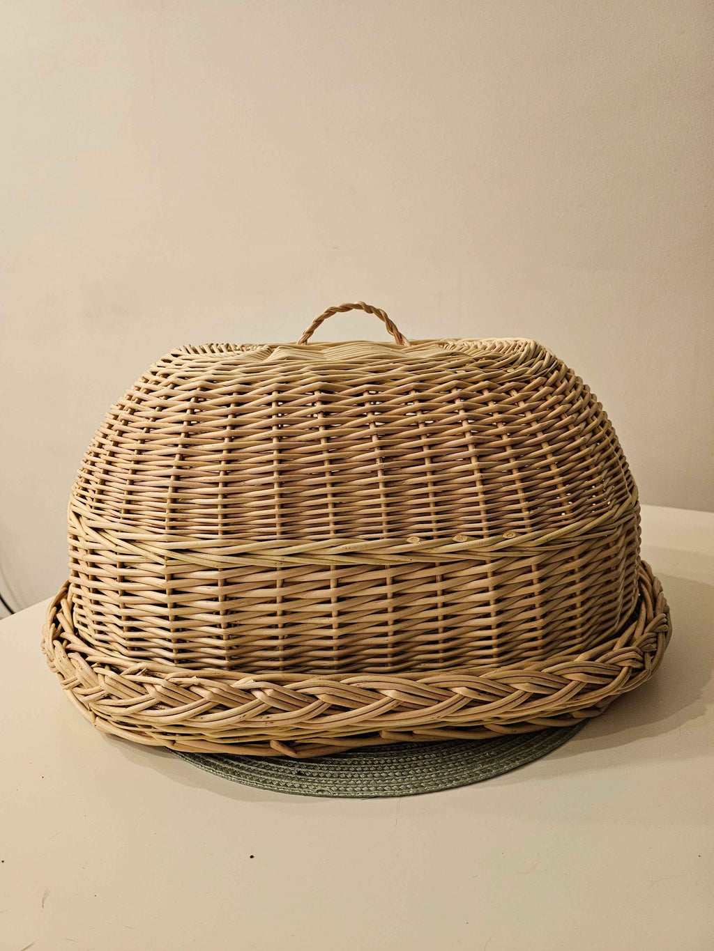 Wicker tray with lid 038b - NaturelyWoven wicker - handmade