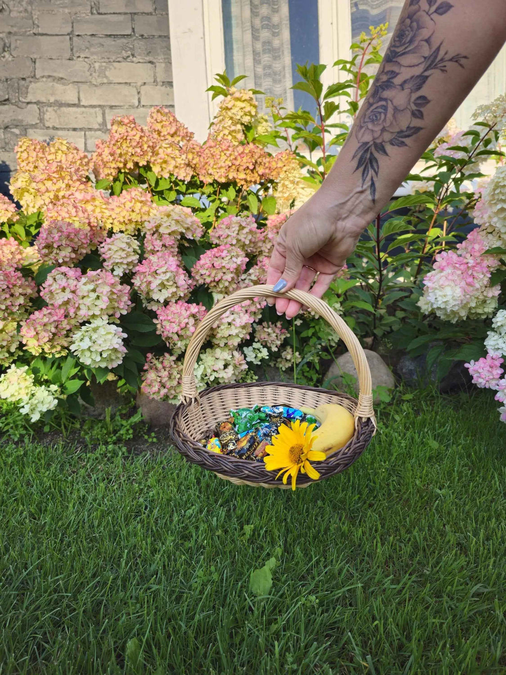 Flower girl basket 035b - NaturelyWoven wicker - handmade