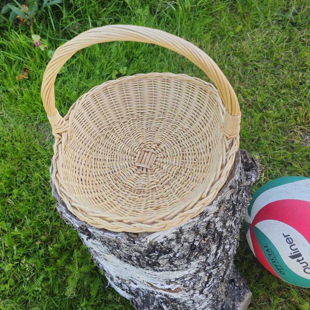 Aukšta vestuvių pintinė, Auksinė — rankų darbo gėlių pintinė